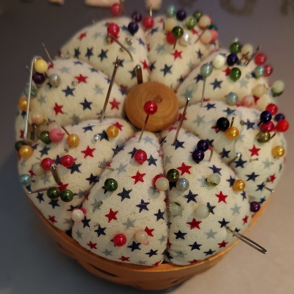 Star Patterned Pin Cushion with Colorful Pins - Picture 4 of 4